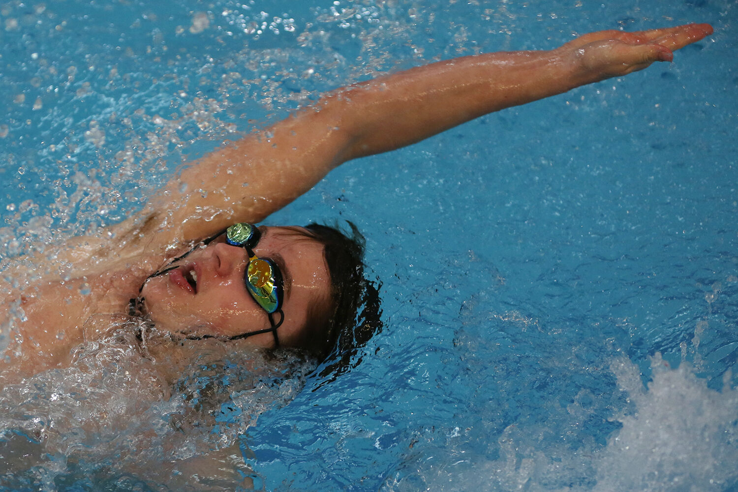Mason Morrison pulls himself backward during the first 25 meters